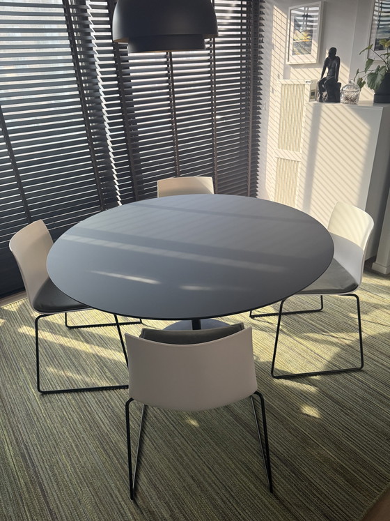 Image 1 of Table ronde Dizzie