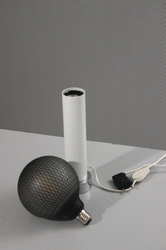 Image 1 of Vintage tafellamp in Space Age-stijl, chroom en witte lak, jaren 70.