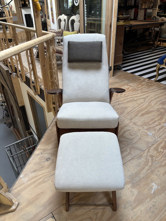 Image 1 of Gimson and Slater Rock ‘n Rest