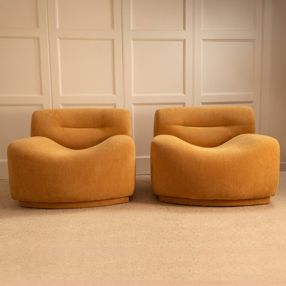 Image 1 of Pair of Wavy Armchairs - Italy 1970s