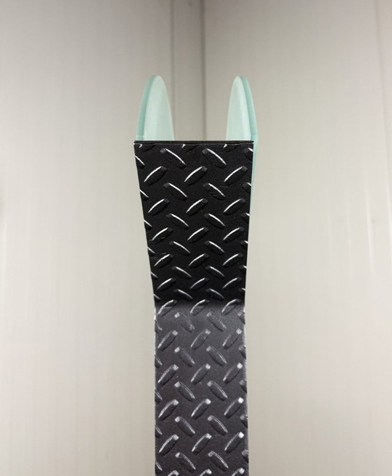 Image 1 of Italiaanse vloerlamp van traanplaat staal en glas uit 1980.