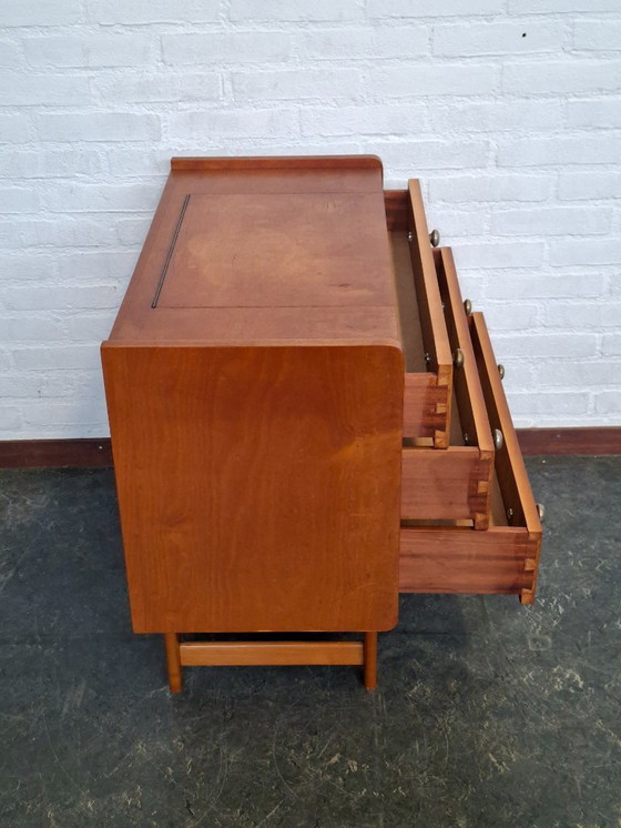 Image 1 of Commode/coiffeuse danoise en teck