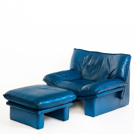 Poltrona e pouf vintage in pelle blu di Nicoletti Salotti - Italia anni '80 – fauteuils, Leather (photo 2 of 21)