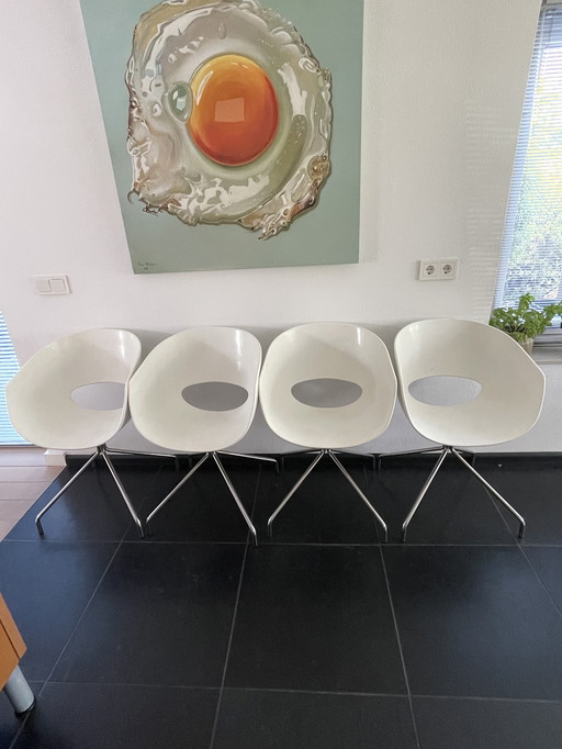Bucket chairs and free table