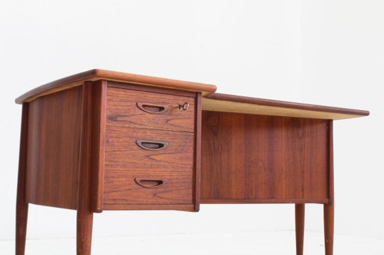 Image 1 of Bureau vintage danois en teck des années 1960