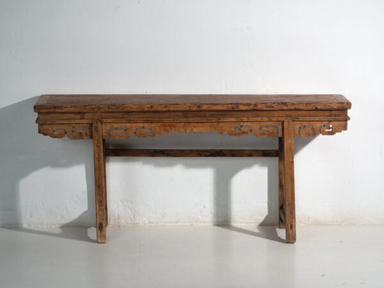 Large pine altar console table with openwork frieze – China, circa 1930 (photo 36 of 40)