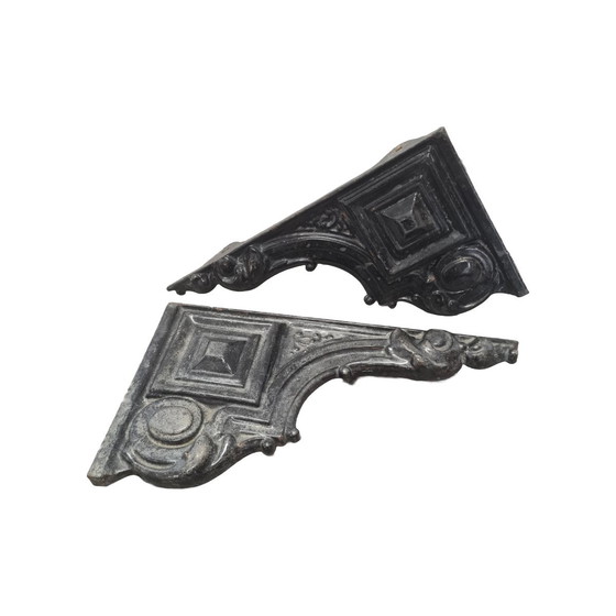 Image 1 of Classiche mensole da parete in ghisa smaltata francese, circa 1900