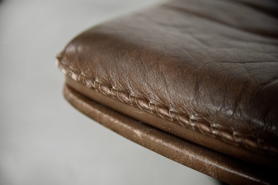 Image 1 of Vintage Mid-Century Danish Modern Brown Leather Adjustable Easy Chair & Ottoman Set from Berg Furniture, 1970s, Set of 2