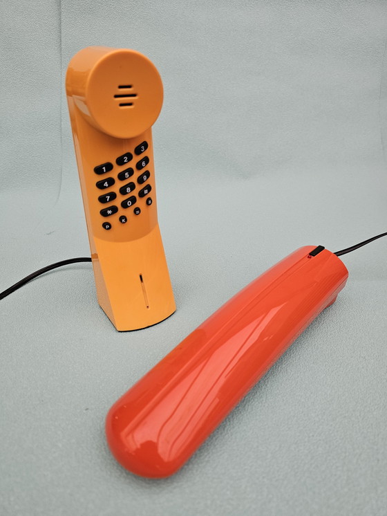 Image 1 of Zwei analoge Telefone 90er-Design