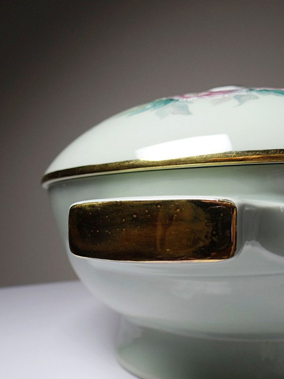 Image 1 of Zuppiera vintage in porcellana celadon di Limoges, Francia, in stile Art Déco con decorazioni floreali.