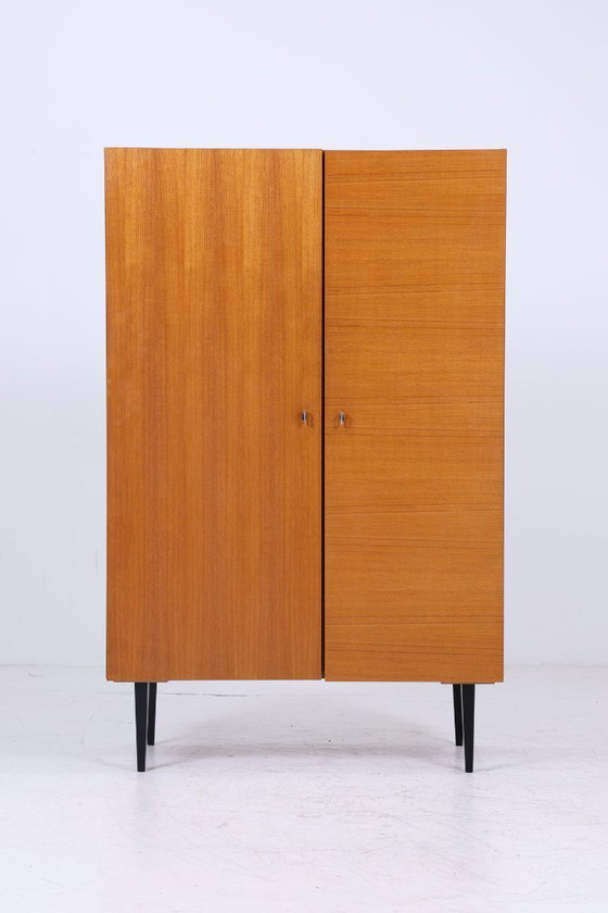 Image 1 of Armadio vintage in teak | Armadio per biancheria di metà secolo | Armadio anni '60 | con 2 appendiabiti #07-19