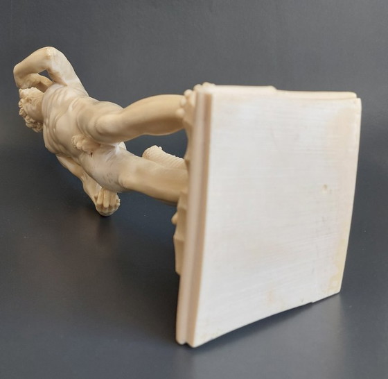 Image 1 of Escultura decorativa inspirada en David (Miguel Ángel) – Estatua de resina (38 cm)