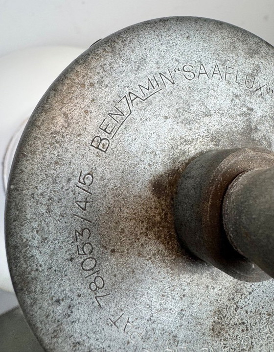 Image 1 of Grande lampada a sospensione industriale in smalto bianco britannico di Benjamin, anni '60