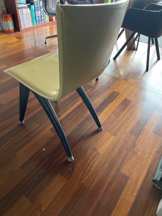 Set unico di 4 sedie da pranzo vintage 'Swing' – G.J. Van Os (Culemborg, Anni '50) – Wood, Skai (photo 9 of 15)