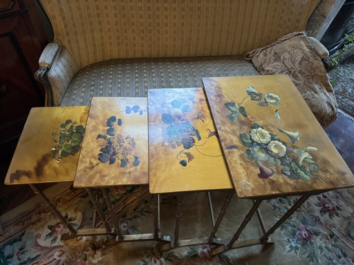 Nesting tables, 4 tables, floral painting, Vernis Martin, circa 1890, Art Nouveau – bijzettafels, Wood