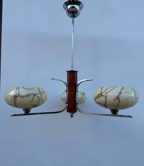 Image 1 of Lampadario Art Déco in cromo e vetro opalino marmorizzato