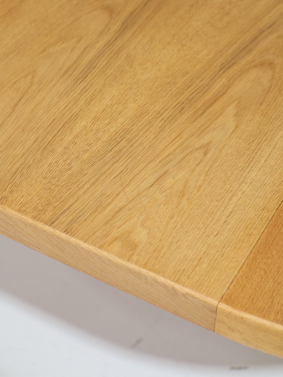 Image 1 of Extendable round dining table oak Danish