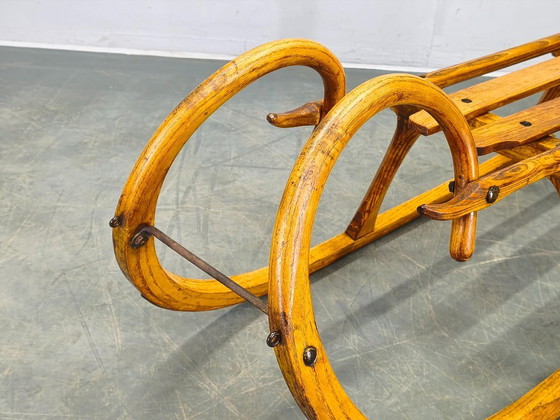 Image 1 of Eikenhouten slee uit de jaren 1930, Tsjechoslowakije, rustiek Alpenstuk