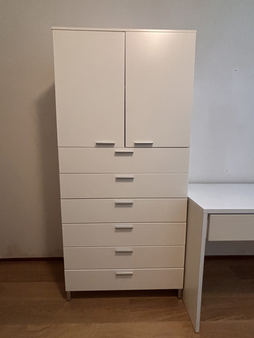 Armoire Morassutti en blanc avec 6 tiroirs et étagères