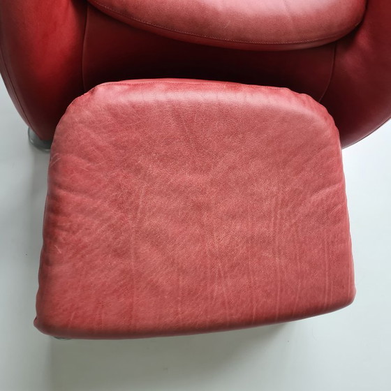 Image 1 of Sillón rojo Gerard van den Berg con reposapiés a juego