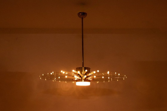 Image 1 of Kronleuchter aus Glasröhren, strahlend. Zeitgenössische Kreation.