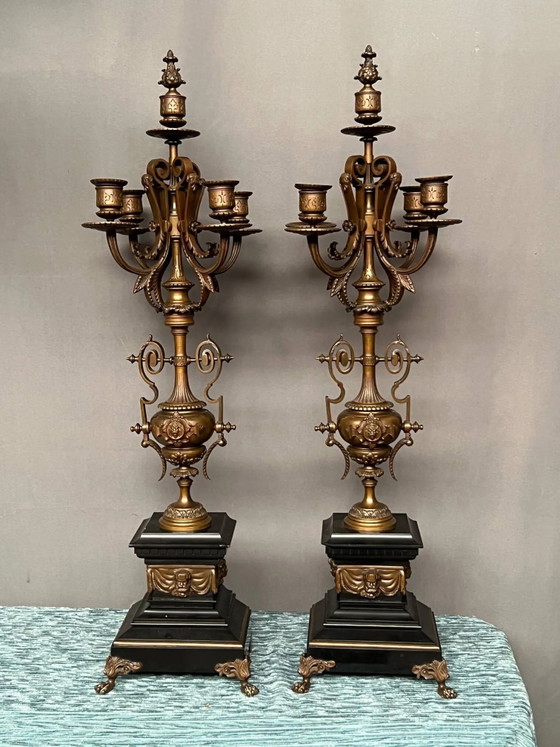 Paire de grands chandeliers de style Renaissance. Marbre. Bronze massif. – Bougeoirs et chandeliers, Marble (photo 2 of 10)