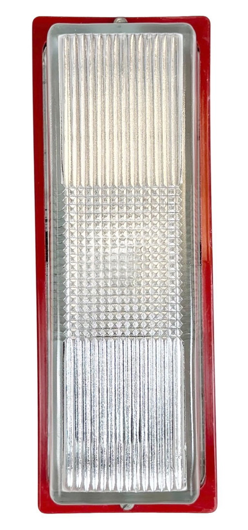 Applique murale industrielle rouge en bakélite d'Elektrosvit, années 1970