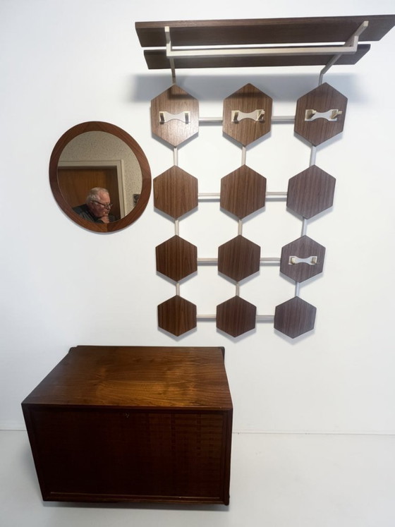 Image 1 of Danish Modern Garderoben-Kombination mit Cadovius Schuhschrank, geometrischer Wandgarderobe & massivem Teakspiegel