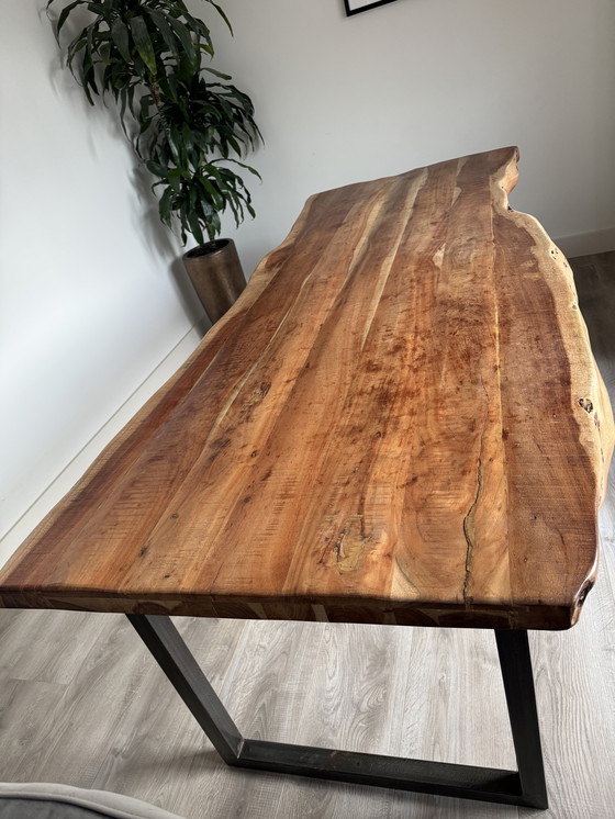 Image 1 of Mesa de tronco de árbol de madera maciza de acacia 240x90/95x77 cm