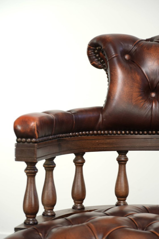 Sedia da ufficio Chesterfield di lusso in pelle bovina inglese, girevole e reclinabile con bottoni, colori (photo 10 of 15)