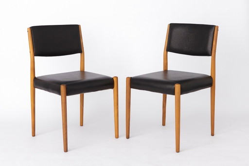 Paire de chaises vintage allemandes, années 1960-1970, en hêtre, revêtement en similicuir noir