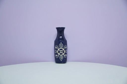 vase bleu et blanc d'Allemagne de l'Ouest Bay