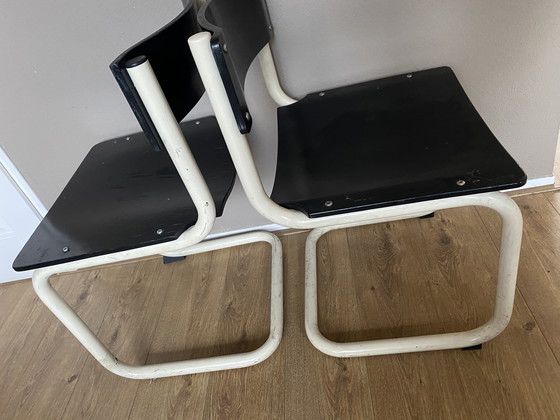 Image 1 of 4 vintage Bauhaus stijl stoelen buisframe sledestoel