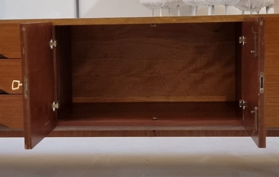 Image 1 of Credenza bassa di metà secolo