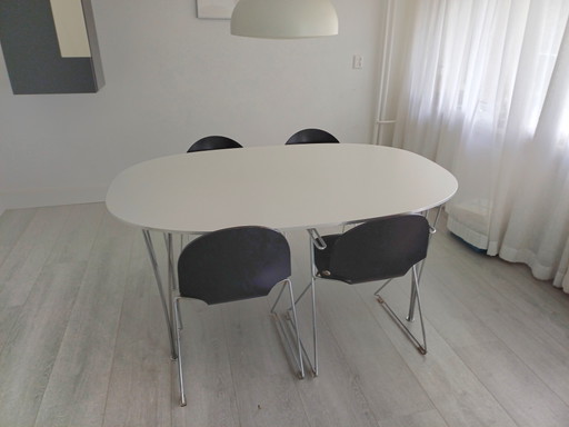 Fritz Hansen Dining Table With Chairs. – eetkamerset, Metal, Wood