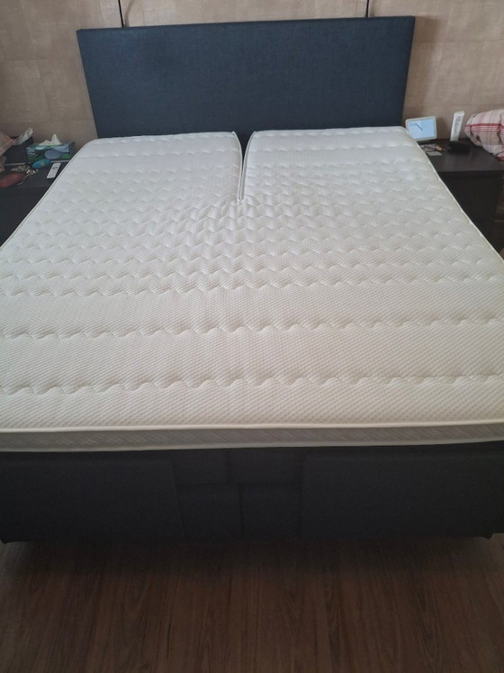 Image 1 of Boxspringbett 160x200 cm mit elektrisch verstellbarem Lattenrost