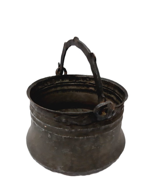 Antiker großer handgehämmerter primitiver Kupferkessel, verzinnt