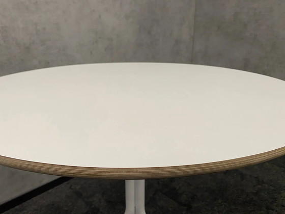 Image 1 of HAY About A Table AAT20 – tavolo da pranzo rotondo Ø80 cm (bianco)