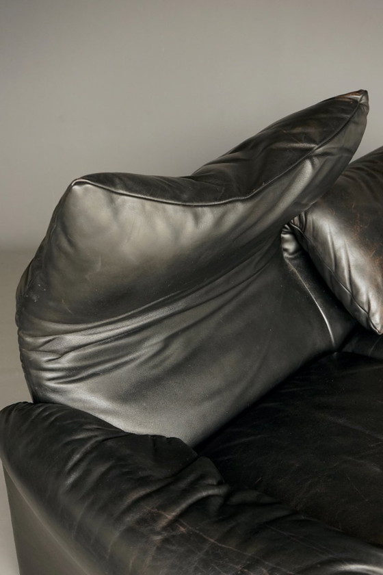 2 Sitzer Maralunga Sofa aus schwarzem Leder für Cassina. 1970er Jahre – 2 Sitzer Sofas, Leather (photo 14 of 20)