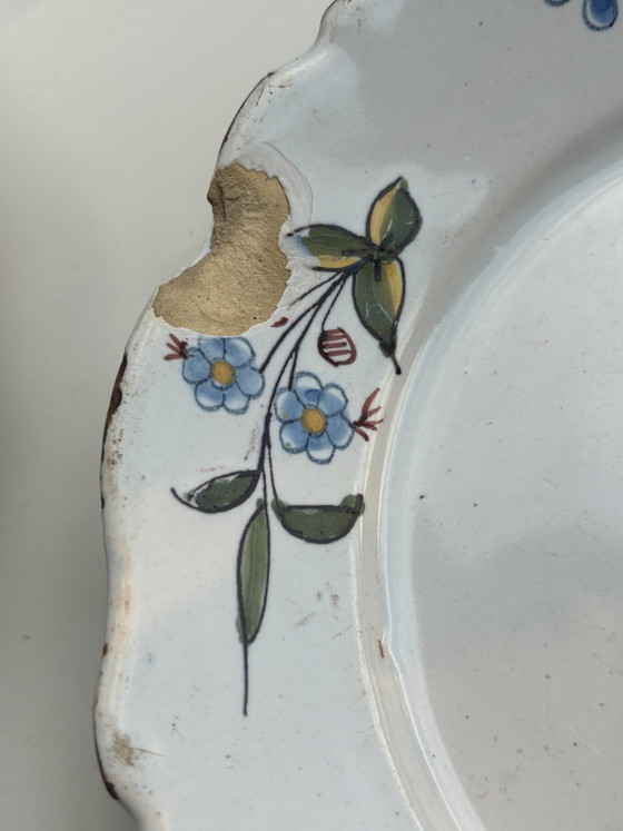 Image 1 of 2 platos antiguos del siglo XVIII