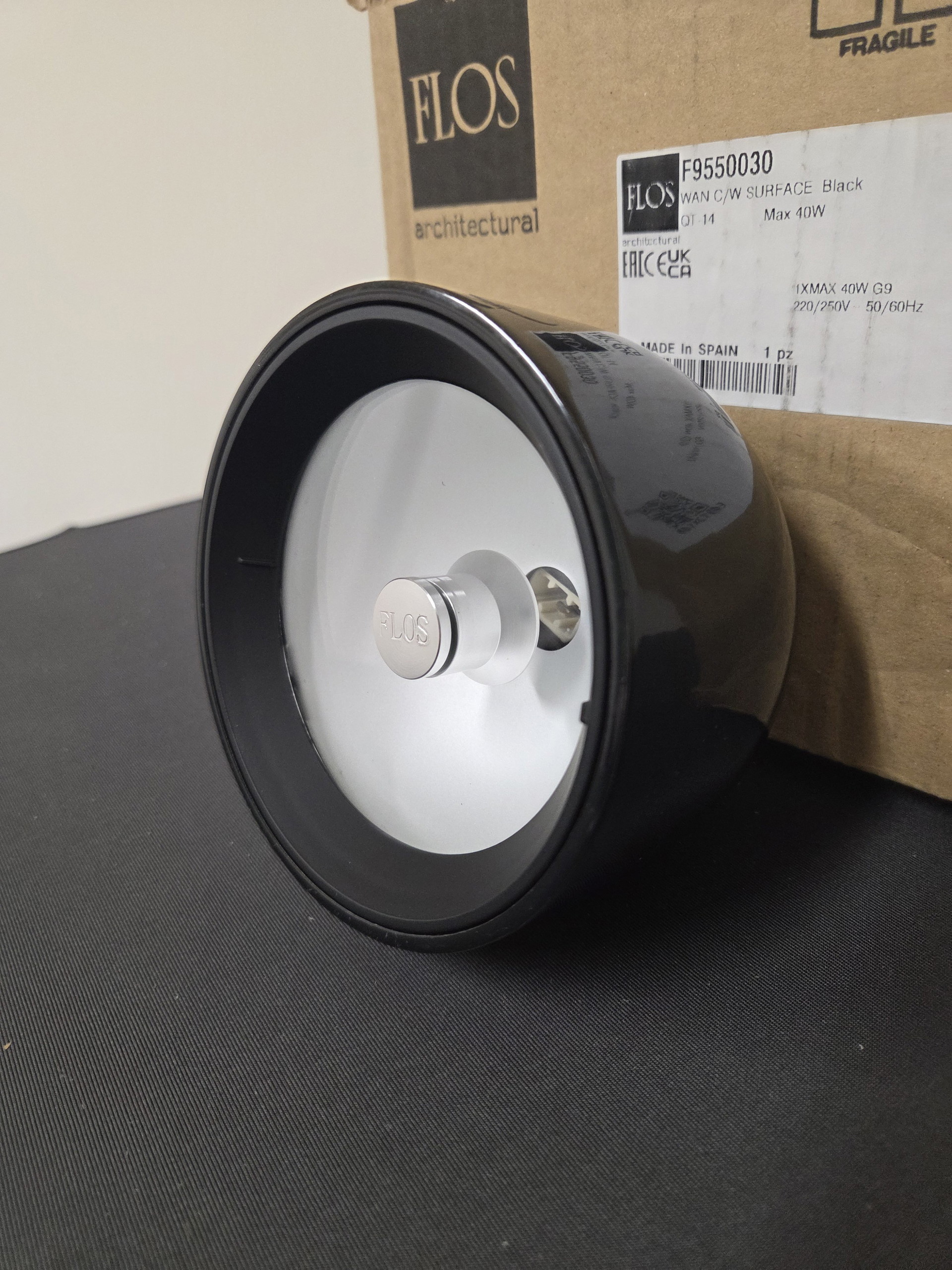 2x FLOS wall/ceiling lamp black - new | Ceiling lights second-hand