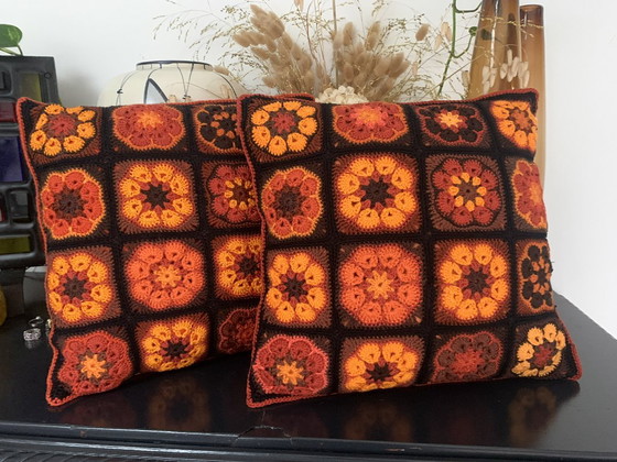 Gehaakt Kussentje, grannys squares, vintage stijl, bruin en oranje, FAIT MAIN, Textiel, Katoen (foto 3 van 6)