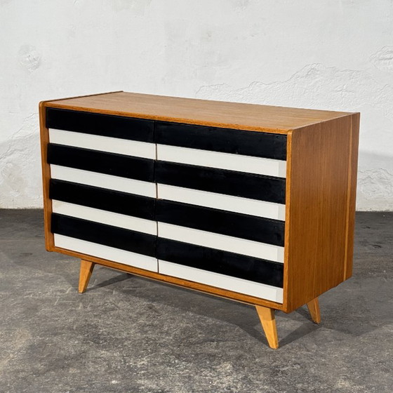 Credenza U-453 di Jiri Jiroutek per Interier Praha, anni '60 – Credenze, Legno (photo 13 of 13)