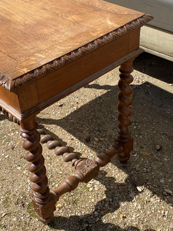 Image 1 of Schreibtisch mit 2 Schubladen im Stil Louis XIII aus Eiche mit gedrehten Beinen 130x65cm