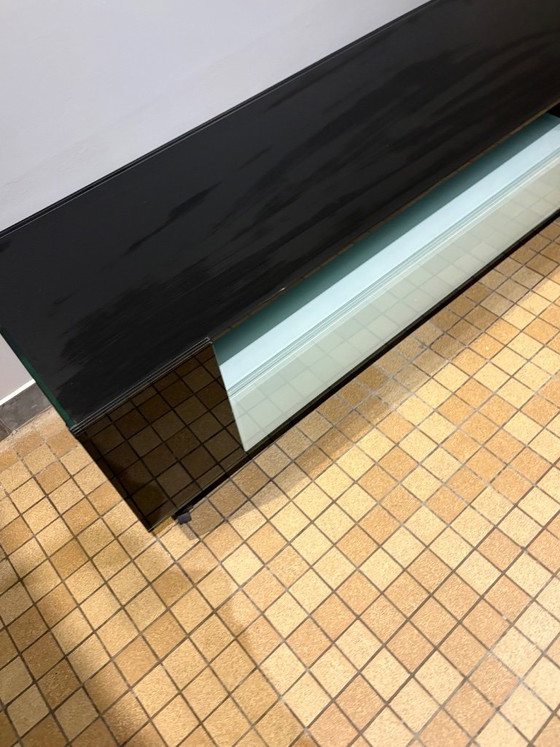 Modern Zwart Glazen TV-Meubel / Audiomeubel Op Wielen Met Frosted Glas Lade – tv-meubelen, Metal (photo 6 of 14)