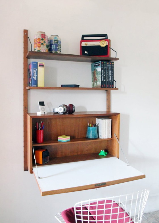Sistema a parete Cadovius con scrivania segretario – Librerie, Legno (photo 10 of 11)