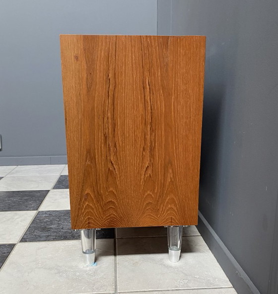 Image 1 of Teakholzkommode aus den 1970er Jahren mit Griffen aus Plexiglas