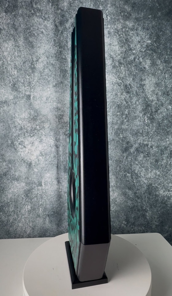 Image 1 of Skulptur Flora elegant beautiful von Rotan Hunt Wood