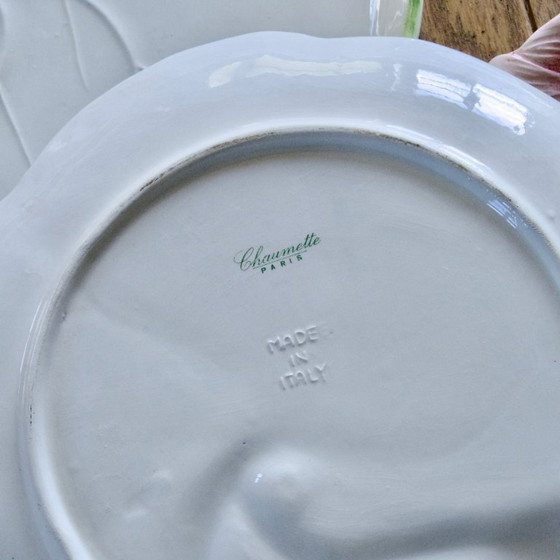 Image 1 of Grote majolica borden, gesigneerd Chaumette Paris, met vismotief.