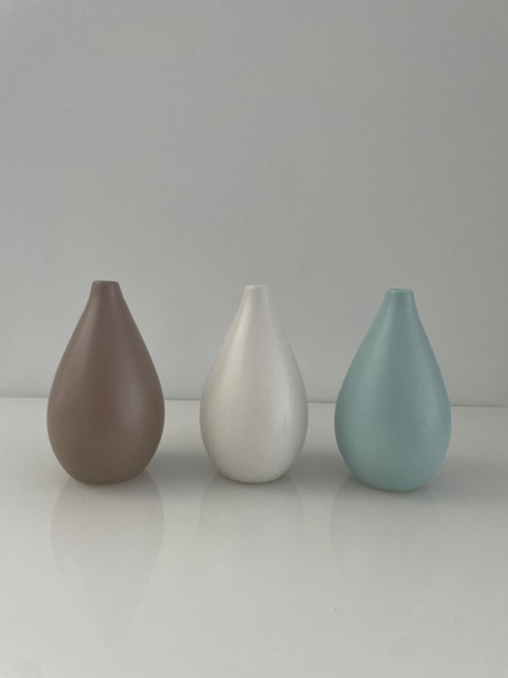 Set of 3 Ceramic Teardrop Vases (photo 4 of 9)